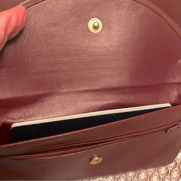 CARTIER Paris Bordeaux Burgundy Collection Kiss Lock Wallet Clutch